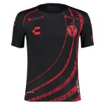 Compra camiseta club tijuana charly infantil primera equipación auténtica 202425
negra roja – Jerseys y Camisetas de la Liga MX